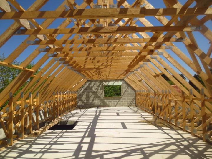 Travaux de pose de fermette Caen